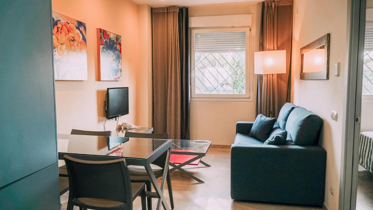 Apartamentos Vertice Sevilla Aljarafe Bormujos Exteriör bild