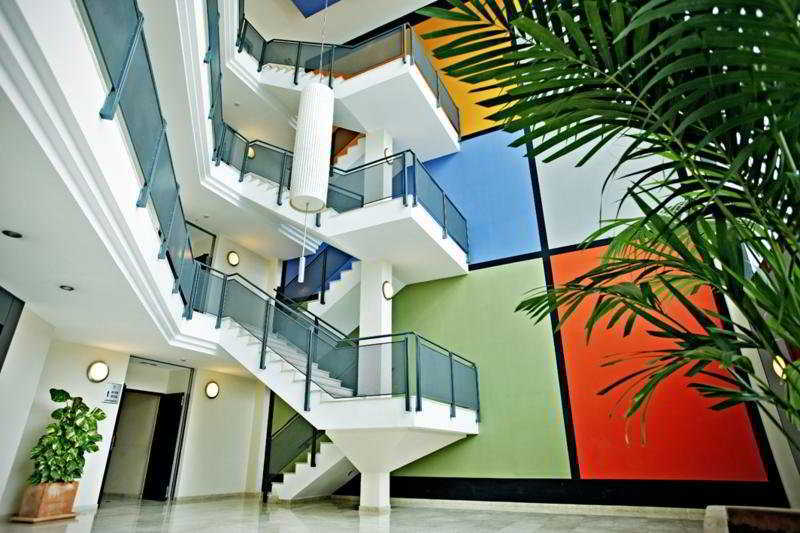 Apartamentos Vertice Sevilla Aljarafe Bormujos Exteriör bild
