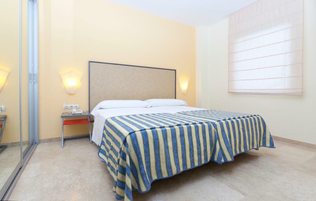 Apartamentos Vertice Sevilla Aljarafe Bormujos Exteriör bild
